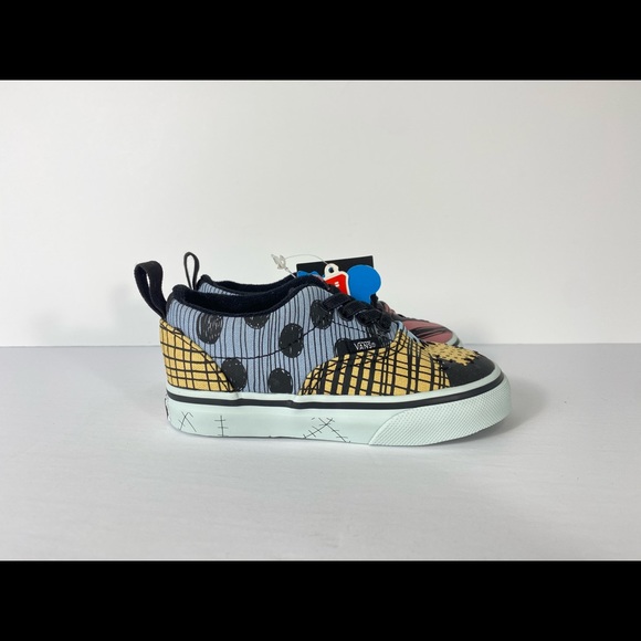 Vans x Nightmare Before Christmas Era Sneakers - Picture 2 of 7